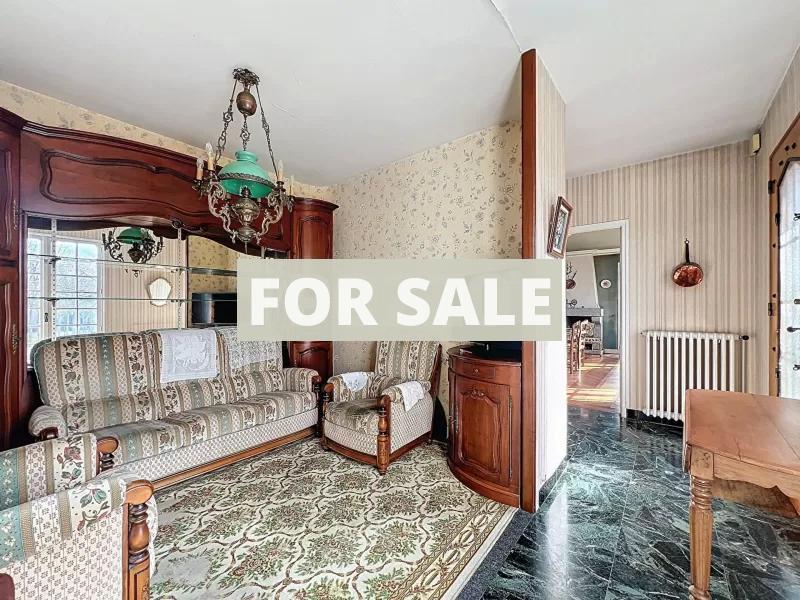 Large Detached House with Landscaped Garden