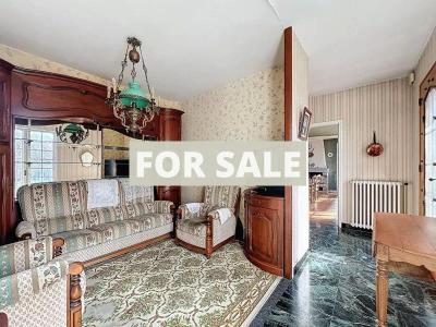 Large Detached House with Landscaped Garden