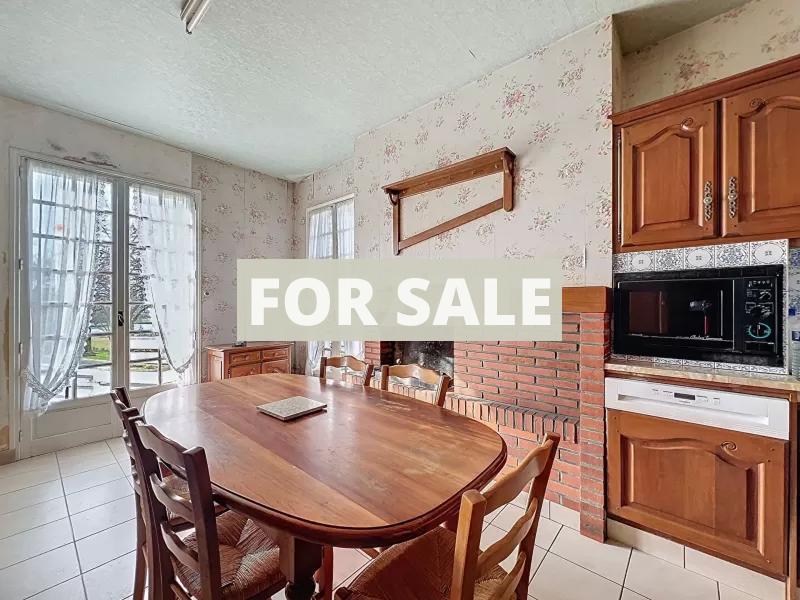 Large Detached House with Landscaped Garden