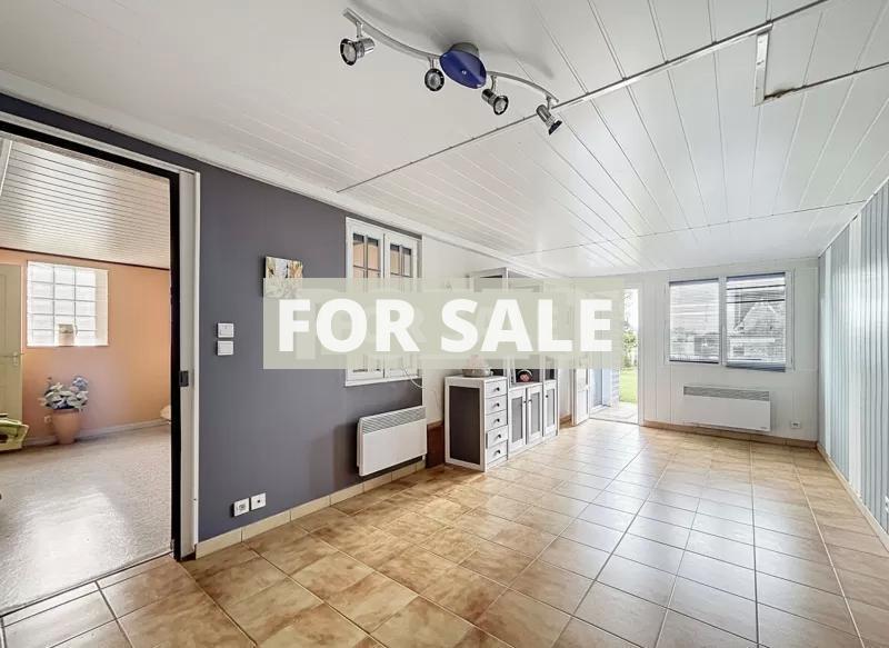 Detached House with Garden by the Coast