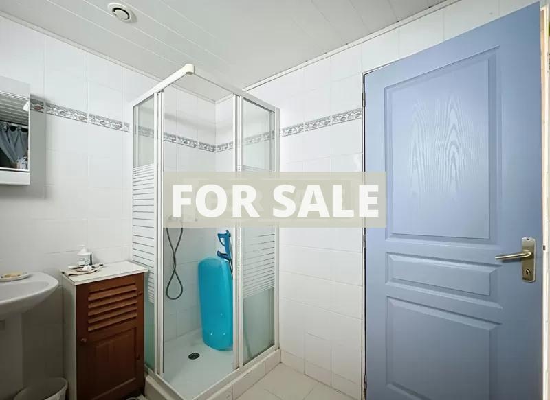 Detached House with Garden by the Coast