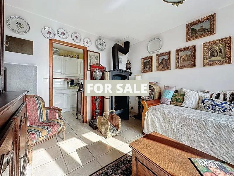 Detached House with View of Mont-St-Michel