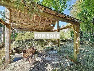 Coastal House in Great Location with Lovely Garden