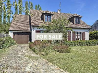 Detached House with Garden by the Coast