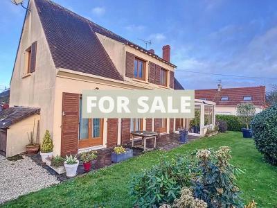 Detached House with Garden, 700m from the Beach