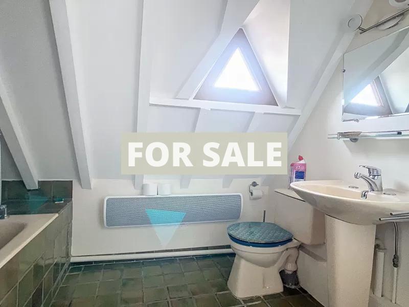 Detached House with Garden, 700m from the Beach