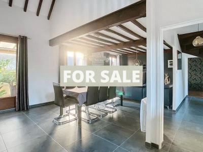 Detached House with Garden, 700m from the Beach