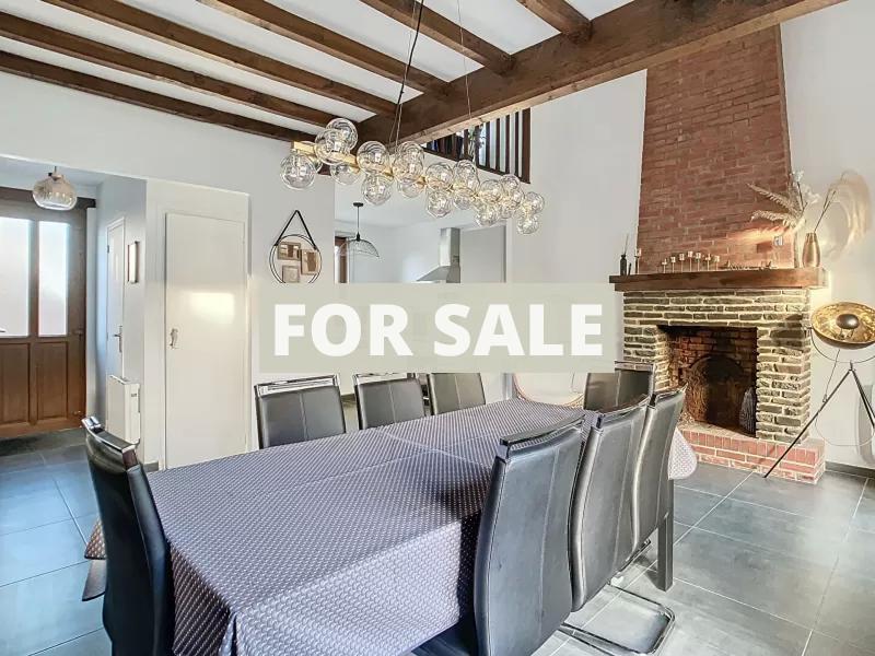 Detached House with Garden, 700m from the Beach
