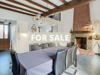 Detached House with Garden, 700m from the Beach
