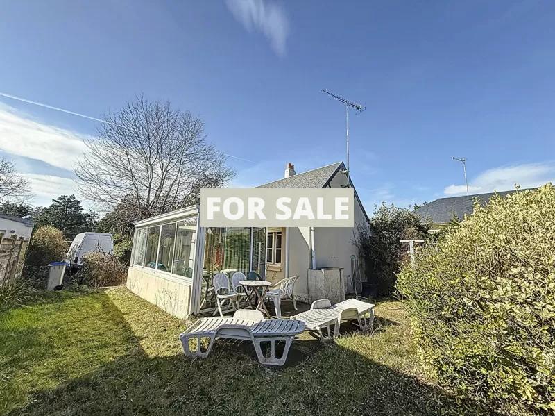 Detached House with Garden by the Coast
