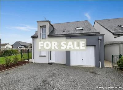 Modern Detached House by the Coast