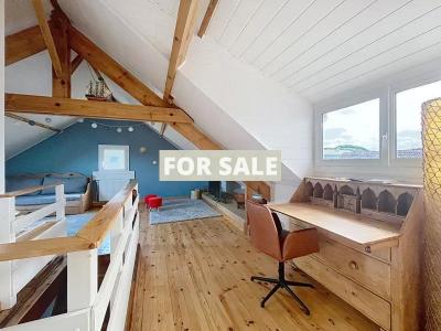 Detached House with Garden by the Coast