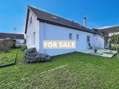Detached House with Garden by the Coast