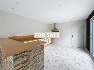 Contemporary Detached House with Garden