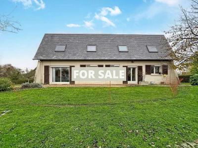 Detached House with Landscaped Garden