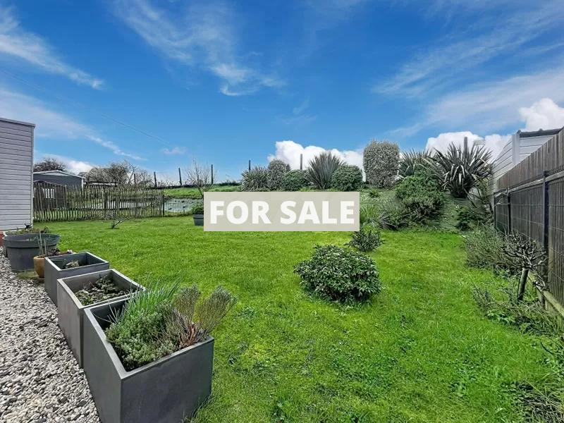 Contemporary Detached House Close to the Coast