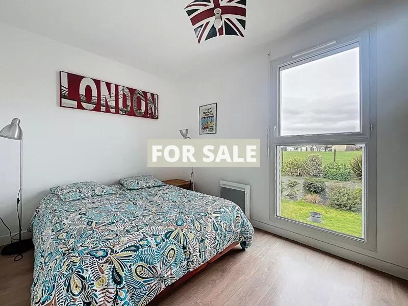 Contemporary Detached House Close to the Coast