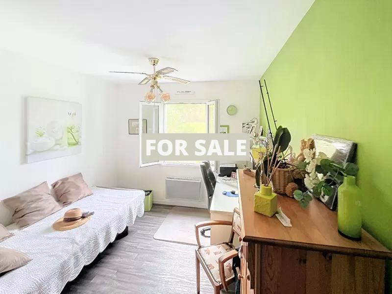 Stunning Detached House with Amazing Garden