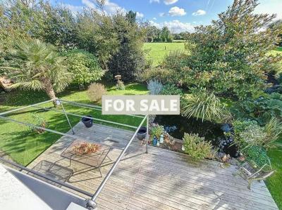 Stunning Detached House with Amazing Garden