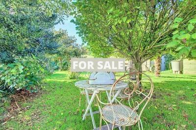 Stunning Detached House with Amazing Garden
