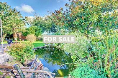 Stunning Detached House with Amazing Garden