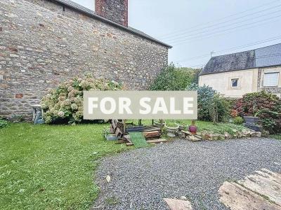 Town House with Neat Garden, Ideal Holiday Home