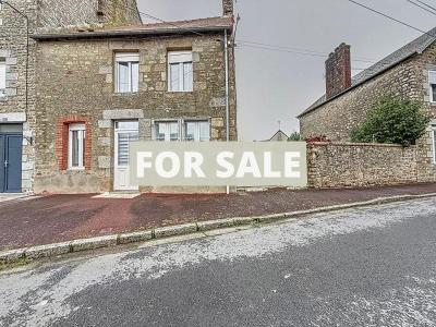 Town House with Neat Garden, Ideal Holiday Home