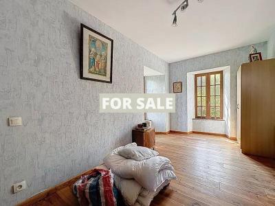 Detached Country House with Outbuilding