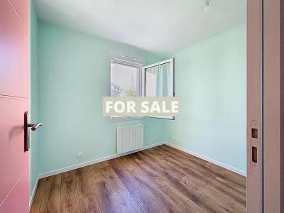 Detached House with Garden in Coastal Resort