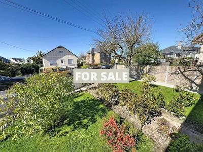 Detached House with Garden in Coastal Resort