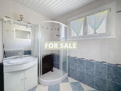 Detached House with Garden in Coastal Resort