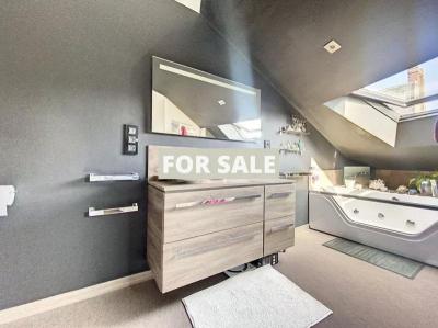 Town House in Coastal Resort Location
