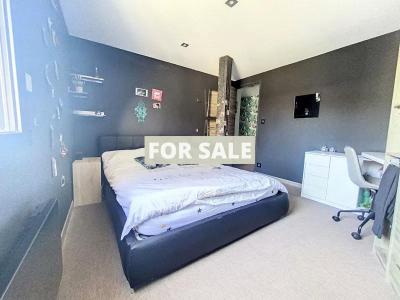 Town House in Coastal Resort Location