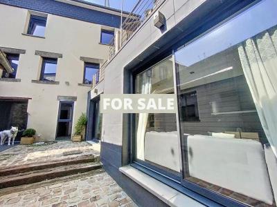 Town House in Coastal Resort Location
