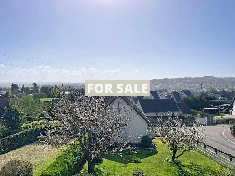 Detached Coastal House with Landscaped Garden