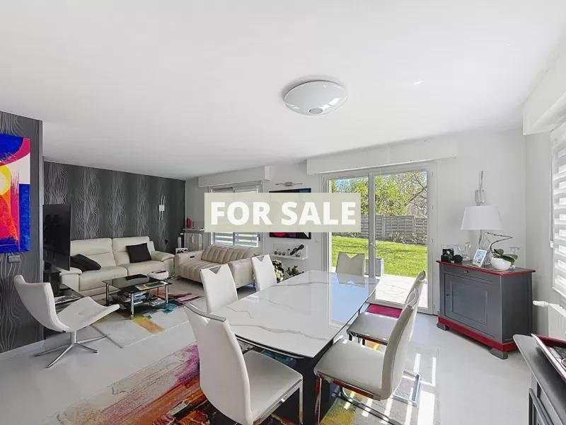 Detached Coastal House with Landscaped Garden