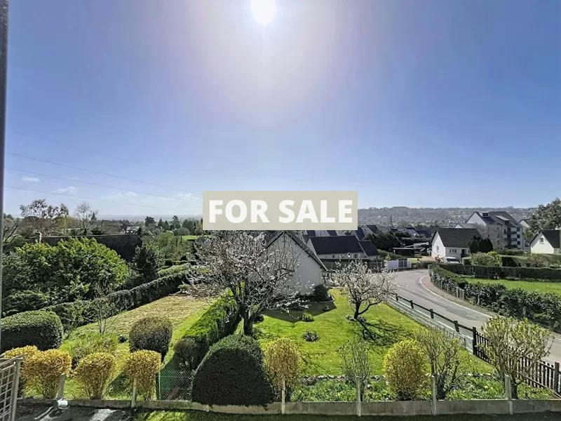 Detached Coastal House with Landscaped Garden