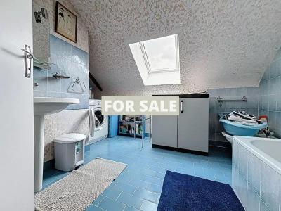 Detached House with Garden by the Coast