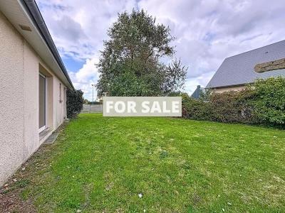 Detached House with Garden by the Coast