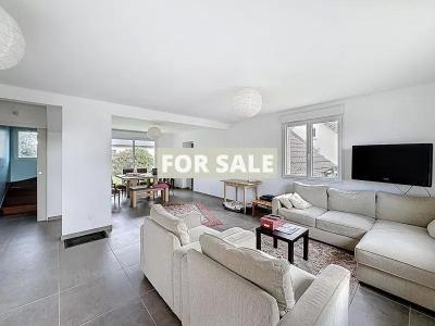 Detached House with Garden by the Coast