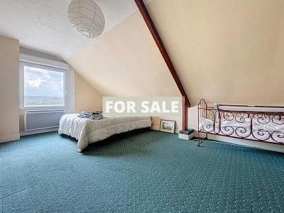 Detached House with Garden by the Coast