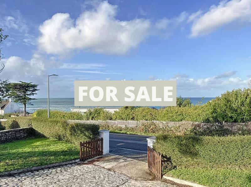 Detached Sea Front House with Open Views