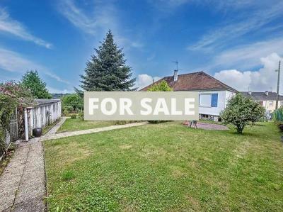 Detached House with Landscaped Garden