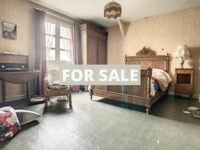 Large Detached House with Lovely Garden