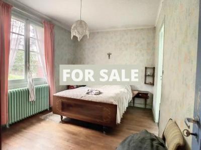 Large Detached House with Lovely Garden