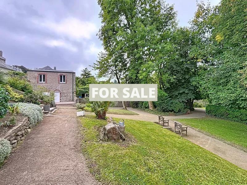 Beautiful House with Swimming Pool