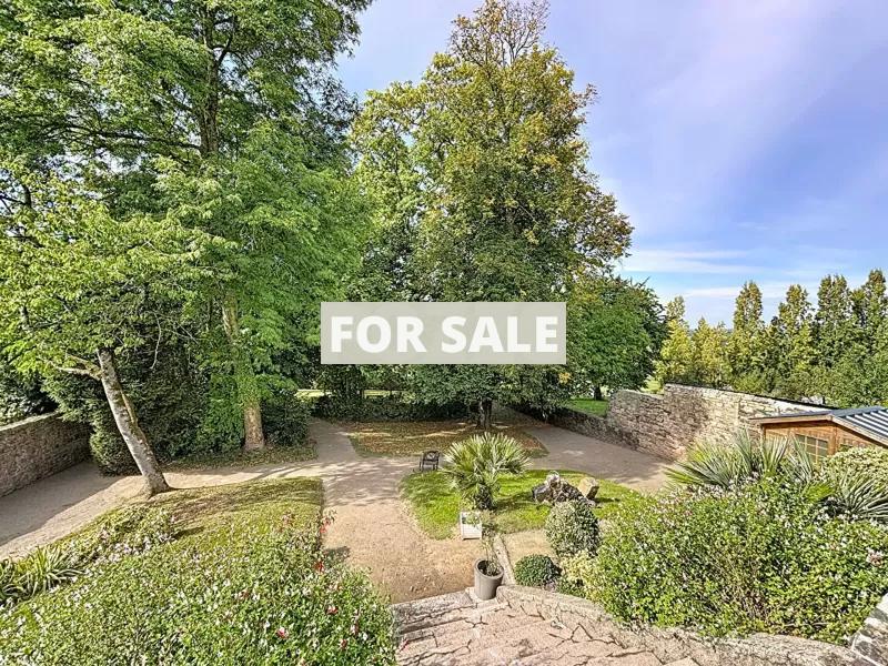 Beautiful House with Swimming Pool
