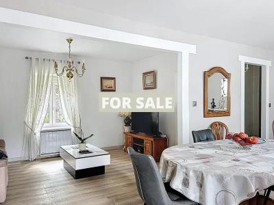Beautiful Detached House in Lovely Garden Environment