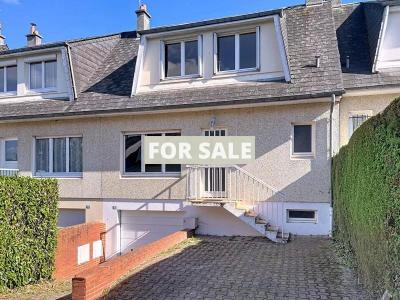 Town House with Neat Garden