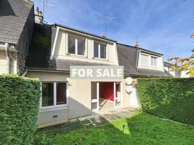 Traditional House with Garden